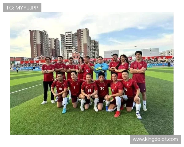 东部足球明星盘点：那些在绿茵场上闪耀的传奇人物与新星