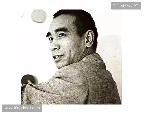 先诞生的足球明星们如何影响了后辈球员的成长与发展之路 先诞生的足球明星们如何影响了后辈球员的成长与发展之路