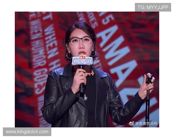 足球明星们的幽默时刻在吐槽大会上大放异彩引发观众热议与欢笑