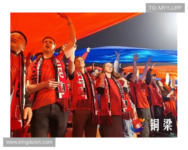 足球明星发布会盛典揭幕球迷热情高涨期待新赛季精彩表现